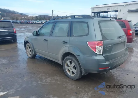 2013 Subaru Forester 2.5X из США, поврежденный, VIN JF2SHABC2DH404828